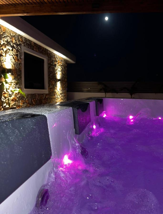 Odyssea Top View & Hot Jacuzzi Front Beach Kremasztí Kültér fotó