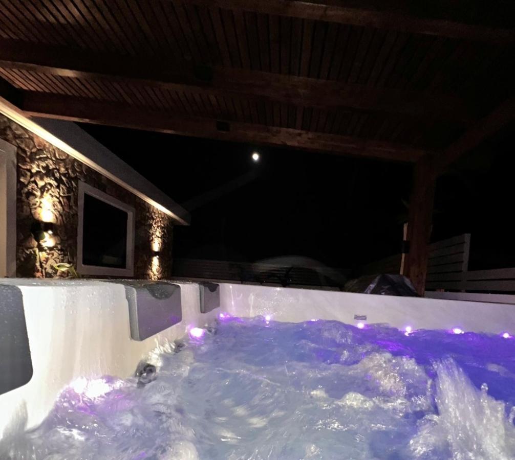 Odyssea Top View & Hot Jacuzzi Front Beach Kremasztí Kültér fotó